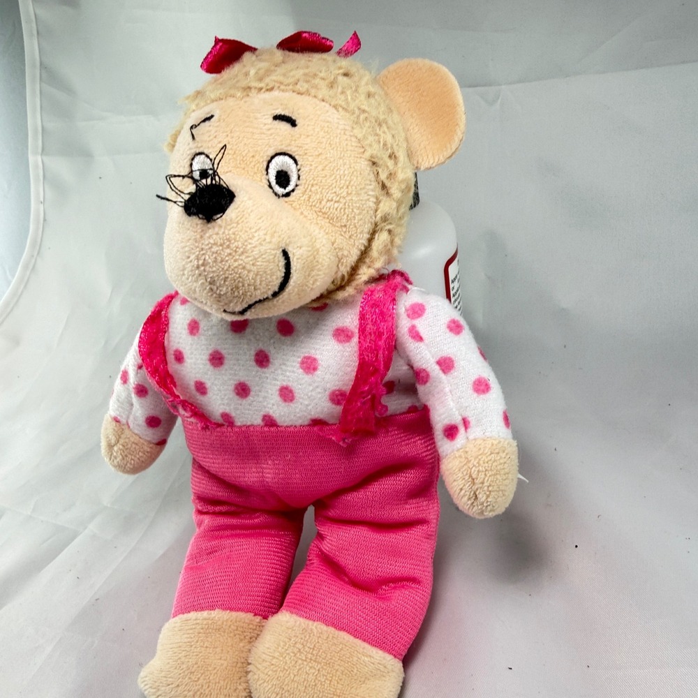 The Berenstain Bears Sister Bear Plush 8" Pink Polka Dot Shirt Overalls PBS Kids - Picture 5 of 9